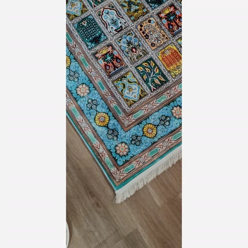 فرشینه | فرش چاپی برند حسن نیا هازان ترک طرح سنتی خشتی F 113 (پس کرایه) فرشینه | فرش چاپی برند حسن نیا هازان ترک طرح سنتی خشتی F 113 (پس کرایه) - Image 4