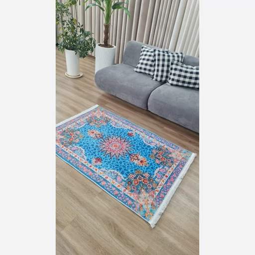 فرشینه | فرش چاپی برند حسن نیا چاپی هازان ترک طرح ابریشمی آبی سنتی کد 015 (پس کرایه) فرشینه | فرش چاپی برند حسن نیا چاپی هازان ترک طرح ابریشمی آبی سنتی کد 015 (پس کرایه) - Image 4
