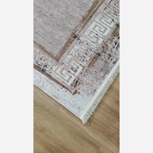 فرشینه برند حسن نیا مخمل طرح وینتیج ورساچه ترکیب رنگ مشکی بنفش نسکافه ای h270 (پس کرایه) فرشینه برند حسن نیا مخمل طرح وینتیج ورساچه ترکیب رنگ مشکی بنفش نسکافه ای h270 (پس کرایه) - Image 7