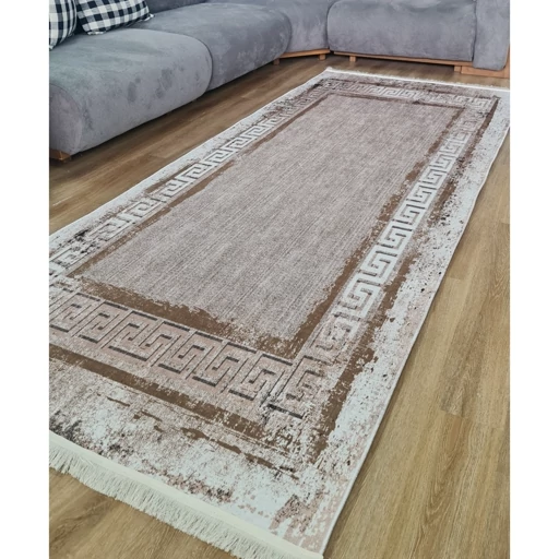 فرشینه برند حسن نیا مخمل طرح وینتیج ورساچه ترکیب رنگ مشکی بنفش نسکافه ای h270 (پس کرایه) فرشینه برند حسن نیا مخمل طرح وینتیج ورساچه ترکیب رنگ مشکی بنفش نسکافه ای h270 (پس کرایه)