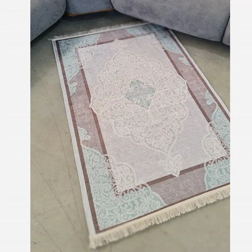 فرشینه | فرش چاپی برند حسن نیا هازان ترک با زیره ضد سُر 150 در 225 کدM277 (پس کرایه) فرشینه | فرش چاپی برند حسن نیا هازان ترک با زیره ضد سُر 150 در 225 کدM277 (پس کرایه)