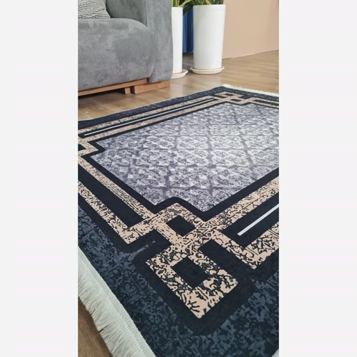 فرشینه | فرش چاپی برند حسن نیا چاپی هازان ترک زمینه تیره h431 (پس کرایه) فرشینه | فرش چاپی برند حسن نیا چاپی هازان ترک زمینه تیره h431 (پس کرایه) - Image 6