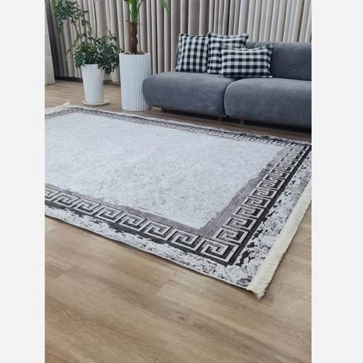 فرشینه | فرش چاپی برند حسن نیا چاپی مخمل مدرن ورساچه سفید مشکی h451 (پس کرایه) فرشینه | فرش چاپی برند حسن نیا چاپی مخمل مدرن ورساچه سفید مشکی h451 (پس کرایه) - Image 4